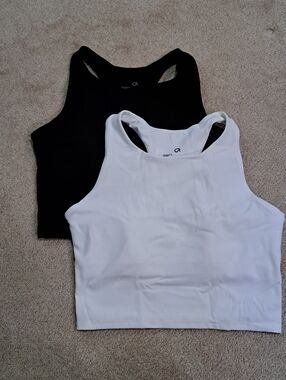 Gap Fit Tank Bras Set Of 2 White Black Sports Bra Size Small Activewear Top